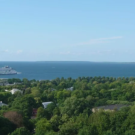 Under Your Eyes Tallinn