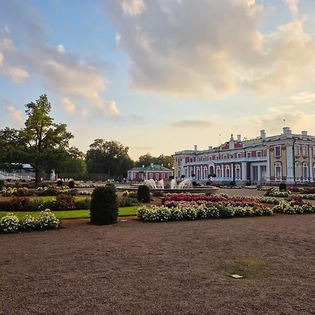 Апартаменты Under Your Eyes