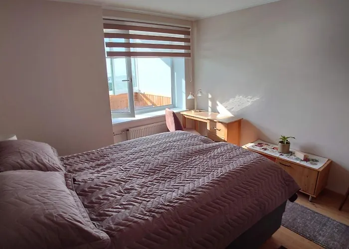 Apartment Under Your Eyes *