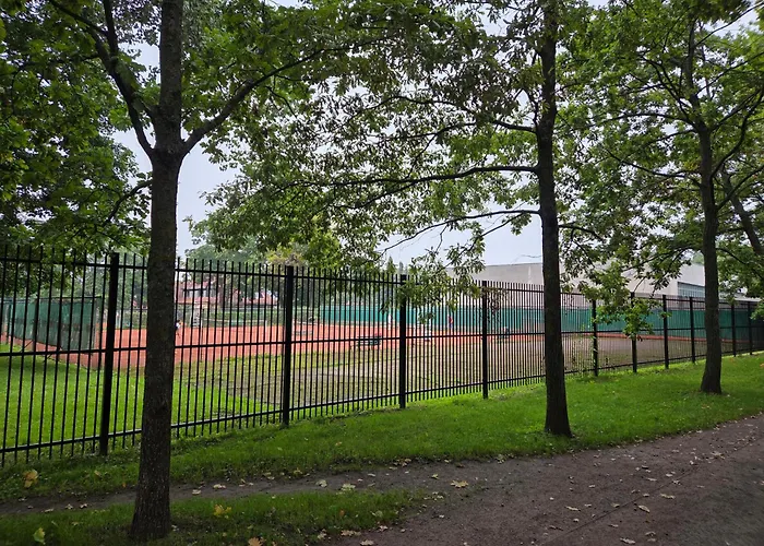 Under Your Eyes 塔林